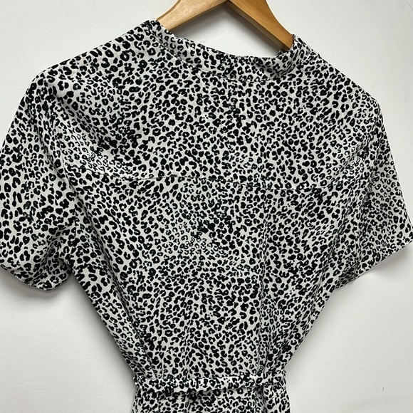 Nanette Lepore animal print size 8 
Short Sleeve - Picture 9 of 16